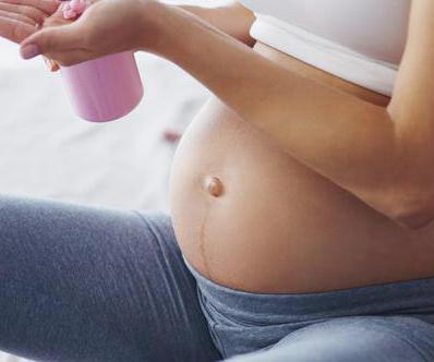 Jakich kosmetyków używać w ciąży i podczas karmienia piersią?